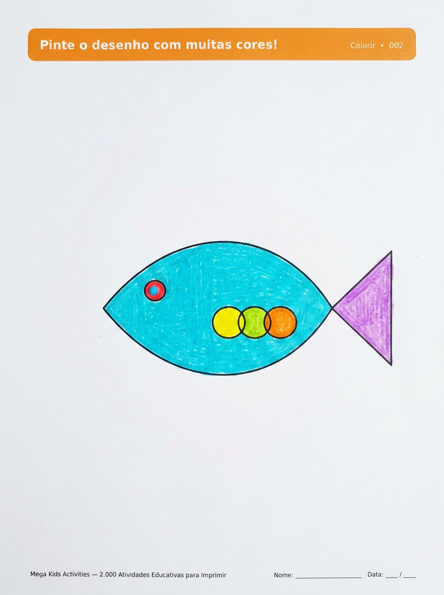 Atividade de colorir do kit já pintada com cores vibrantes